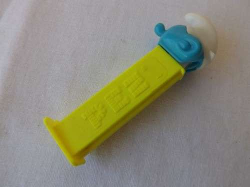 2 dispeners ... for pez !!!