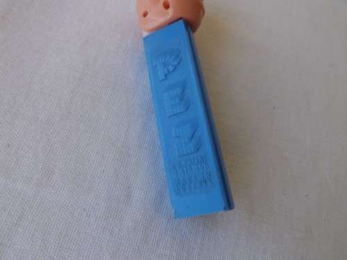 2 dispeners ... for pez !!!