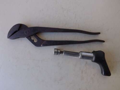 spanners ... 2 of them !!!