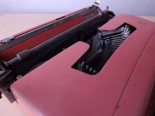 typewriter ... very cool !!!