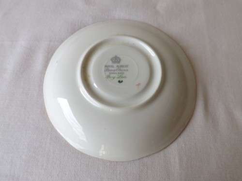 royal albert demitasse duo ... ivy lea !!!