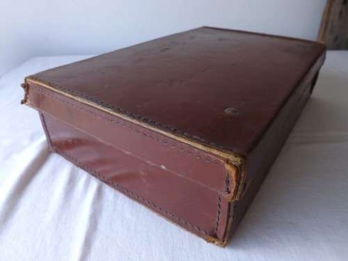 leather case ... attache / masonic? !!!