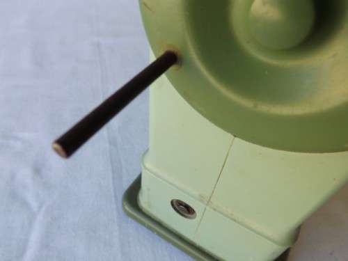 sewing machine ... a miniature elna !!!