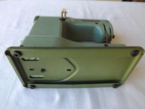 sewing machine ... a miniature elna !!!