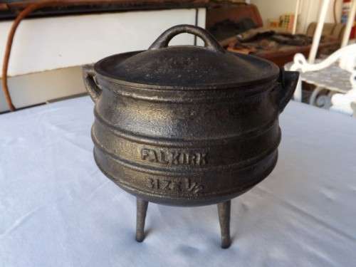 3-legged pot ... falkirk 1/2 !!!