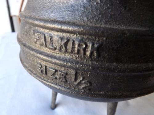 3-legged pot ... falkirk 1/2 !!!