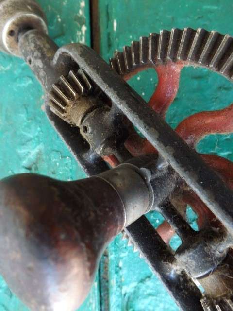 hand drill ... millers falls - a stuck eggbeater !!!