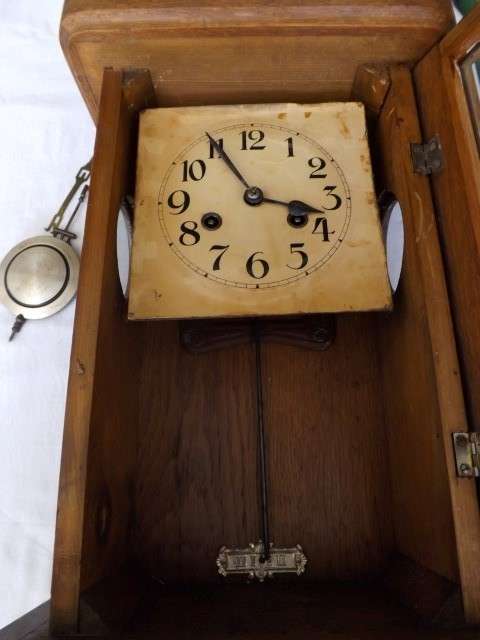 clock ... oak cased !!!