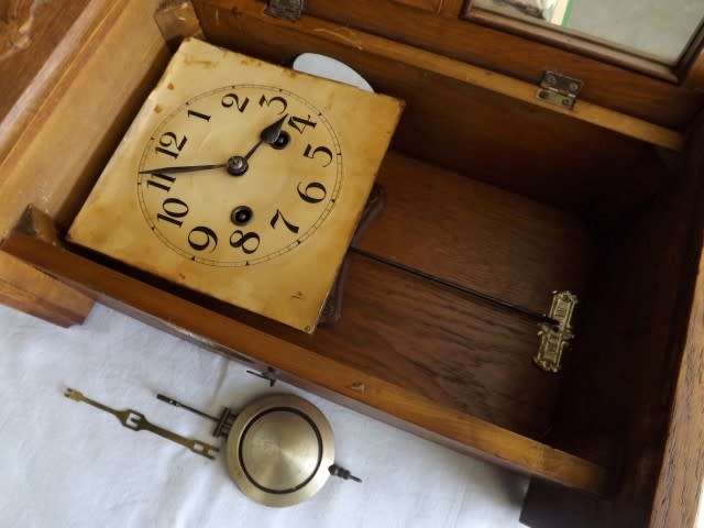 clock ... oak cased !!!