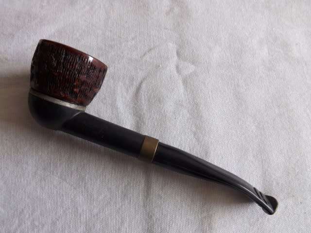pipe ... england falcon regd des 924139 ... !!!