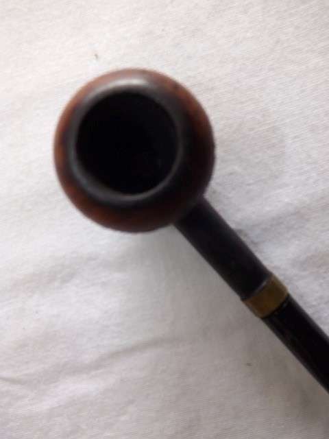 pipe #4 ... england falcon regd des 924139 ... !!!