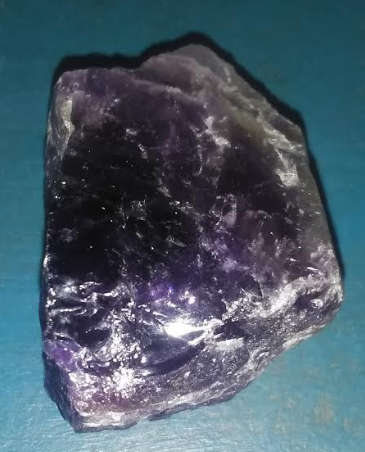 Natural rough Amethyst 3.5cm x 2.5cm x 2cm