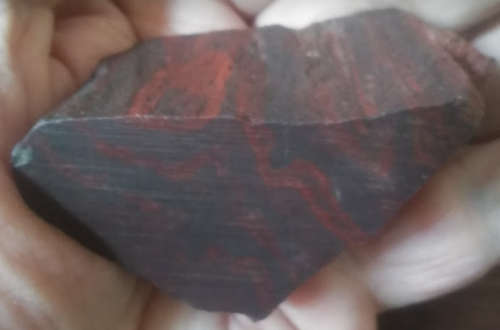 Rough Tiger Iron is a very powerful stone, combining 3 minerals energies into one.