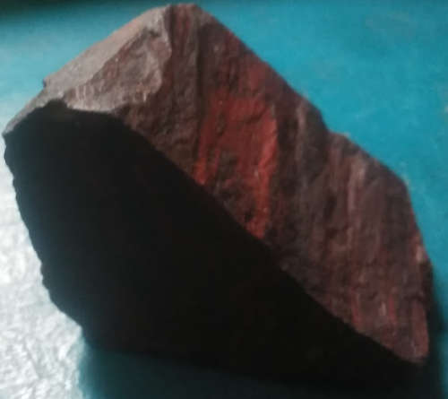 Rough Tiger Iron is a very powerful stone, combining 3 minerals energies into one.