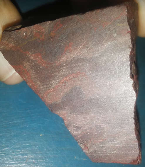 Rough Tiger Iron is a very powerful stone, combining 3 minerals energies into one.