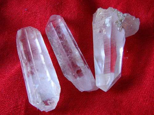 CLEAR QUARTZ  POINTS 3  rough pieces THE LOT (MADAGASCAR)