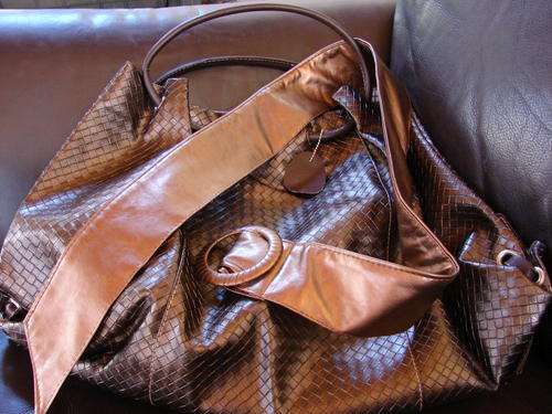 Meduim to Large FASHION BAG "STUNNING "  COPPERISH BROWN belt included