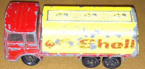 VINTAGE MAJORETTE DIE CAST SHELL TANKER TOY!!