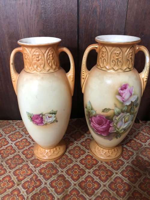 2 Vintage Urns