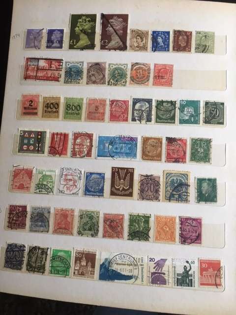 Stamp album with approx 800 stamps.