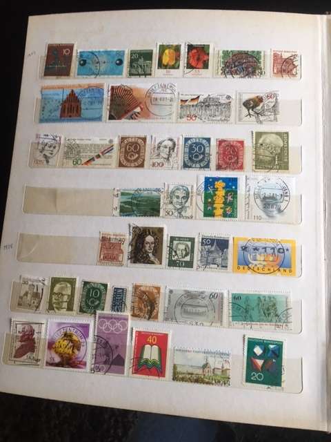 Stamp album with approx 800 stamps.