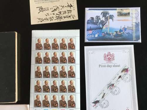 Box lot with random odds and ends R1 Start