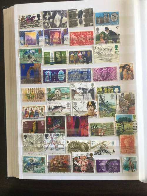 Approx 600 Different Great Britain stamps
