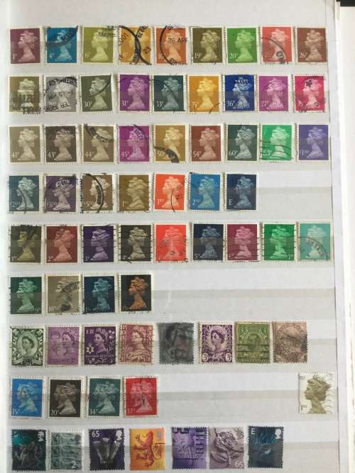 Approx 600 Different Great Britain stamps