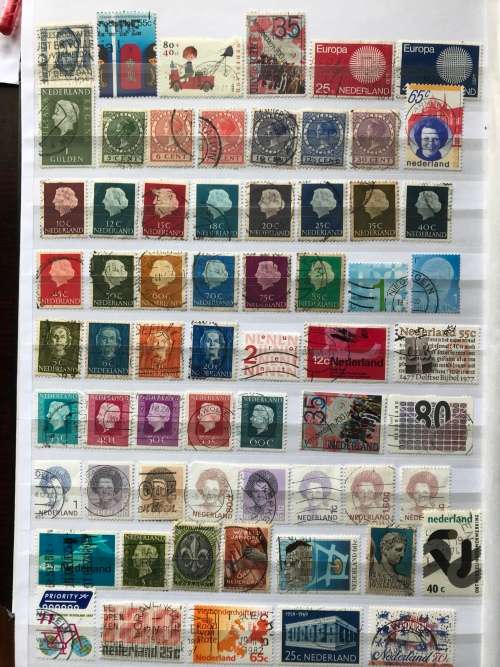 Approx 1000 different stamps