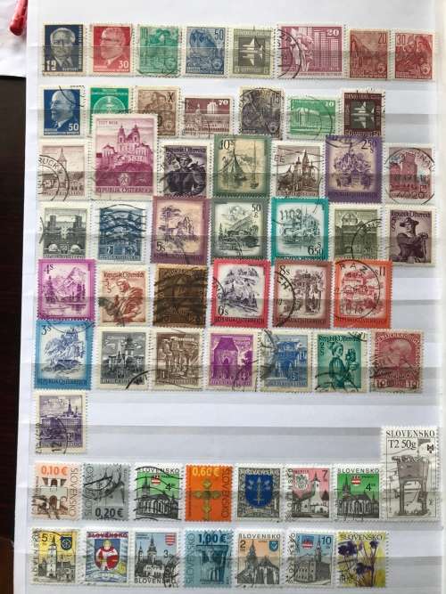 Approx 1000 different stamps