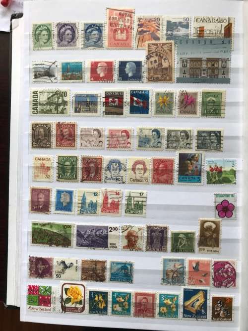 Approx 1000 different stamps