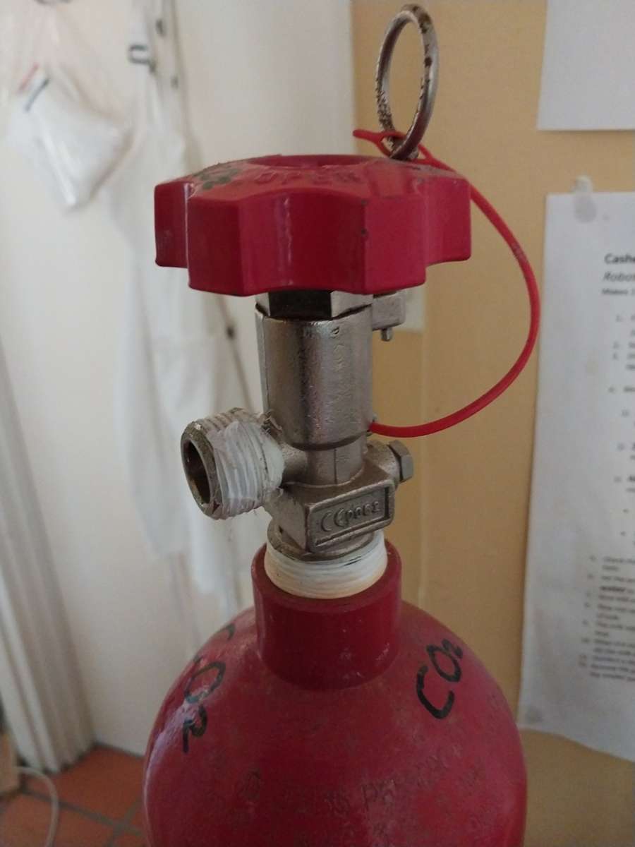 CO2 Cylinder 2 kg, Slightly Used
