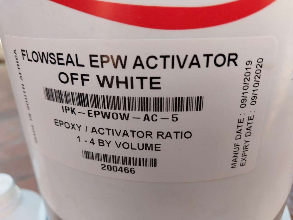 Flowcrete Flowseal EPW Epoxy Floor Coating - 10 L - Off-White - Past Expiry Date