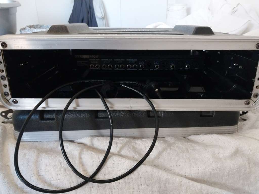 Behringer Powerplay Pro-XL HA4700 4 Channel Headphones Amplifier in Stagg 2U ABS Road Case