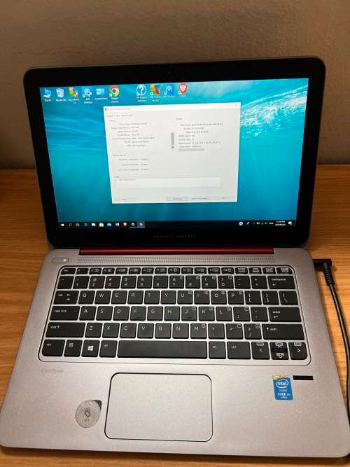 HP 12.5` Laptop 1020 2560 x 1440 Resolution