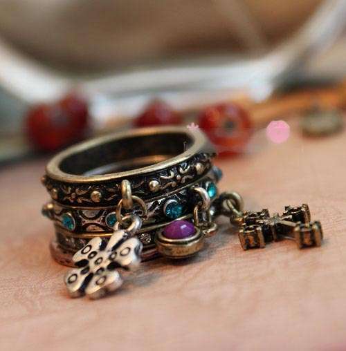 Stylish Rhinestone Clover Cross Pendant Unique Ring Rings 3pcs SET SIZE: 7