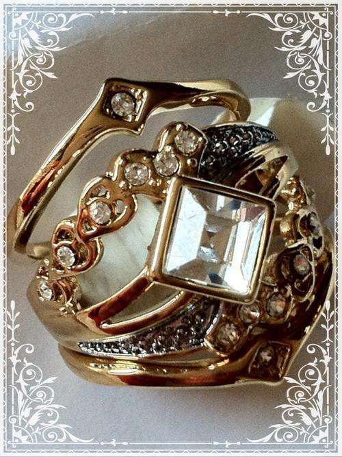 GOLD EP 3 BAND DIAMANTE SET 1 YEAR GUARANTEE SIZE 17