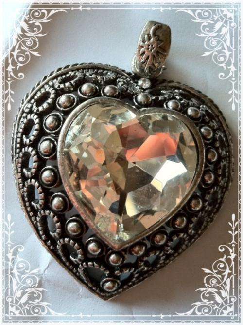 ONE ONLY!!!  TIBETAN SILVER HEART DIAMANTE PENDANT