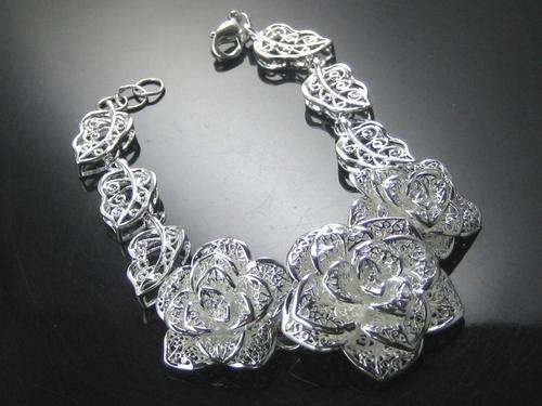 EXQUISITE TIBETAN SILVER ROSE BRACELET