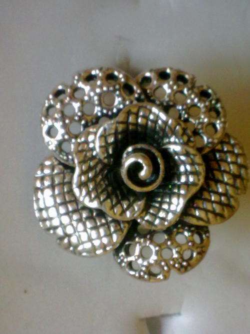 TIBETAN SILVER ROSE RING SIZE: ADJUSTABLE