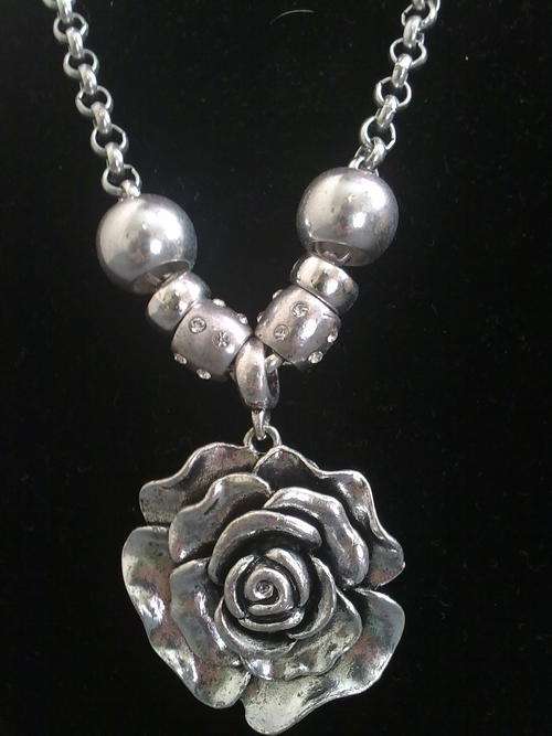 STUNNING!!! NEW TIBETAN SILVER ROSE NECKLACE ROLO NECKLACE