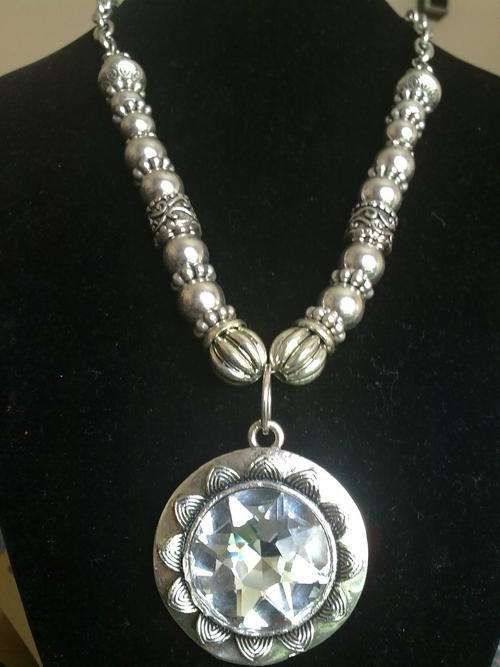 STUNNING TIBETAN SILVER  CRYSTAL SUNFLOWER NECKLACE