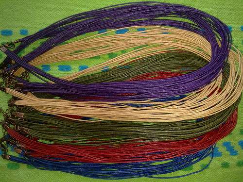 MUTLI STRAND CHOCKER BEIGE