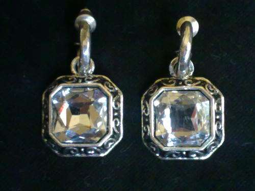 STUNNING TIBETAN SILVER DIAMANTE SQUARE EARRINGS