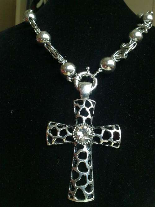 *R180* 2010 HADASSAH COLLECTION!!TIBETAN SILVER FANCY FILIGREE CROSS NECKLACE