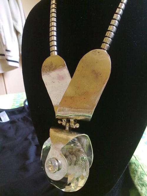 *R220* 2010 HADASSAH COLLECTION!!STUNNING TIBETAN SILVER CRYSTAL  PENDANT NECKLACE