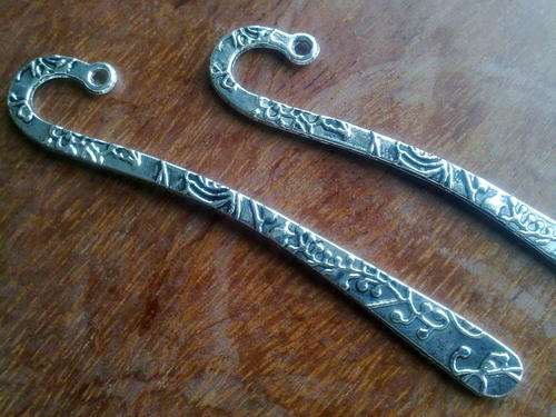 TIBETAN SILVER BOOK MARK 8 cm