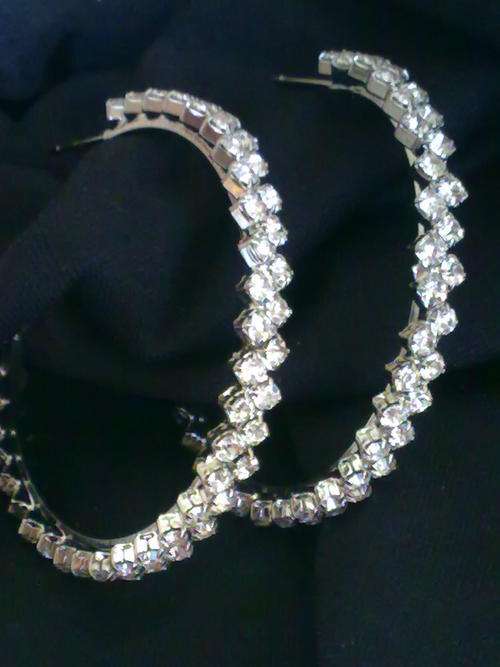 STUNNING SILVER DIAMANTE HOOP EARRINGS
