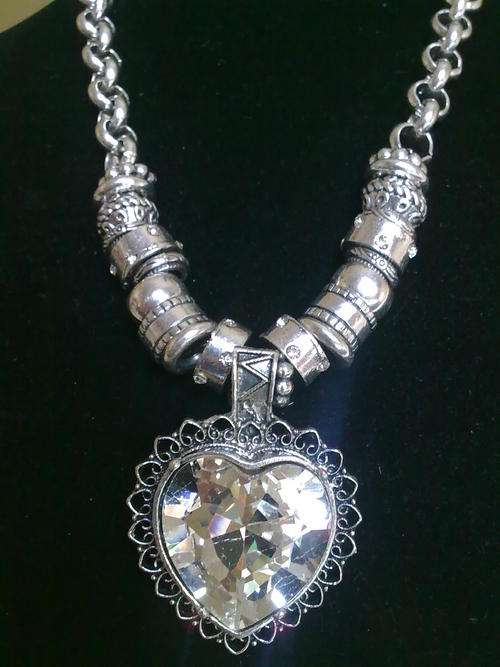 *R360* 2010 HADASSAH COLLECTION!! TIBETAN SILVER FANCY  CRYSTAL HEART NECKLACE