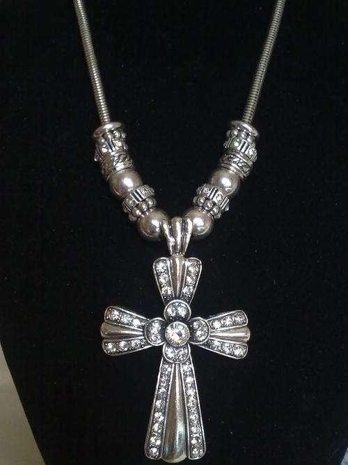 *R320* 2010 HADASSAH COLLECTION!!  TIBETAN SILVER CROSS NECKLACE